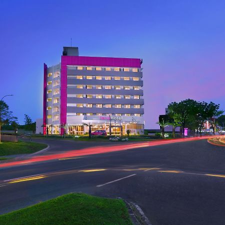 フェイブホテル ジャバベカ チカラン エクステリア 写真