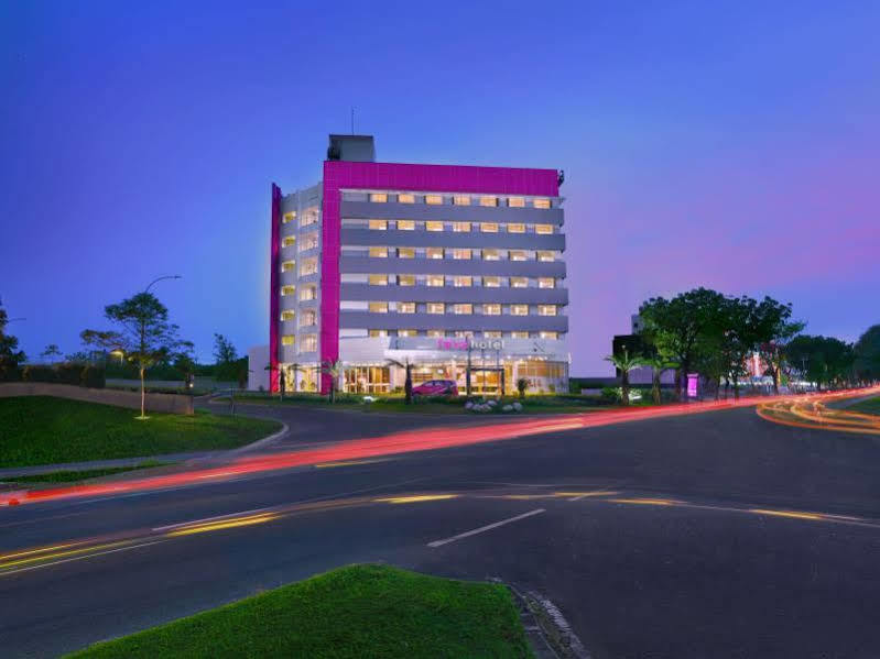 フェイブホテル ジャバベカ チカラン エクステリア 写真